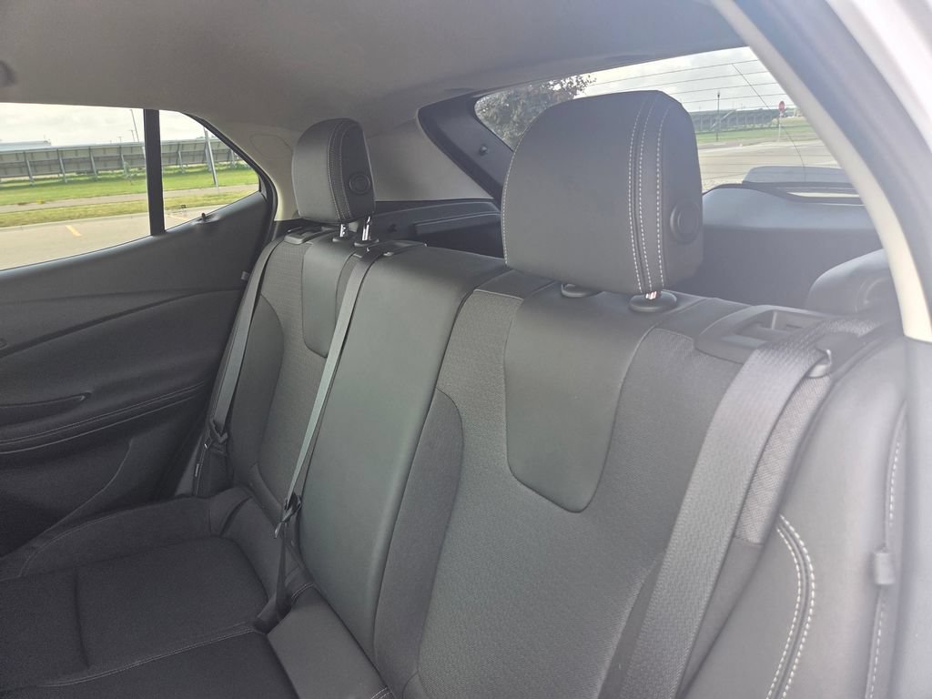 Used 2025 Buick Encore GX Preferred AWD/4WD image 44