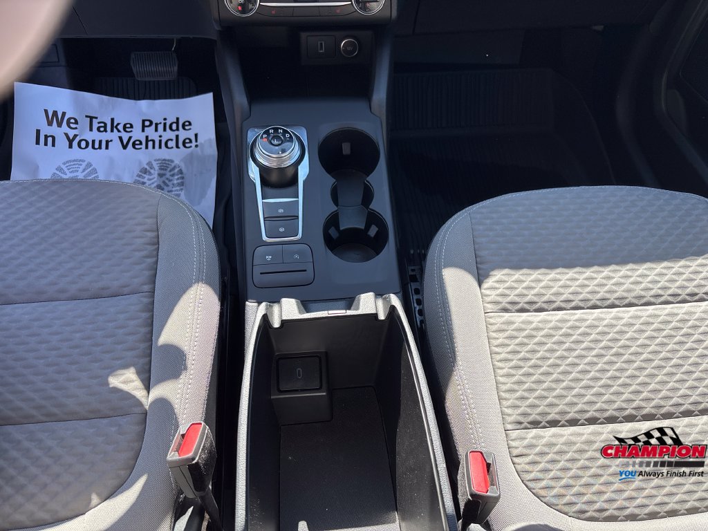 Used 2020 Ford Escape SE FWD image 19