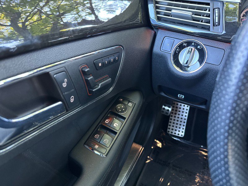 Used 2010 Mercedes-Benz E 63 AMG Sedan image 12