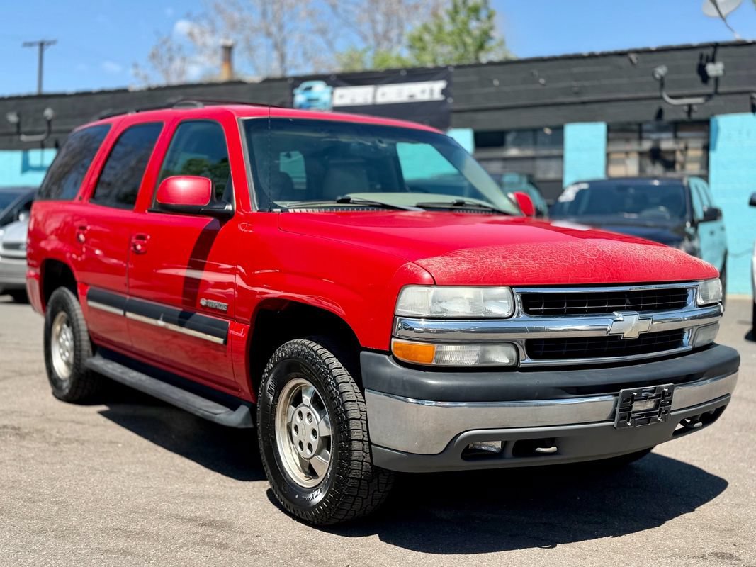 Used 2001 Chevrolet Tahoe LT w/ LT Preferred Equipment Group AWD/4WD video 1