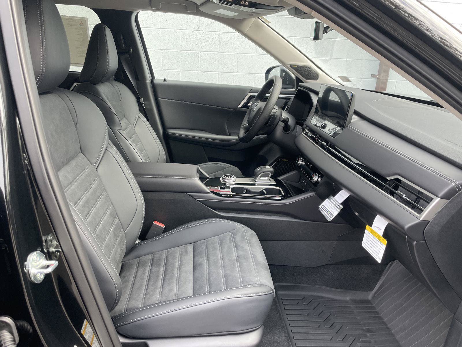 New 2026 Mitsubishi Outlander SE AWD/4WD image 13