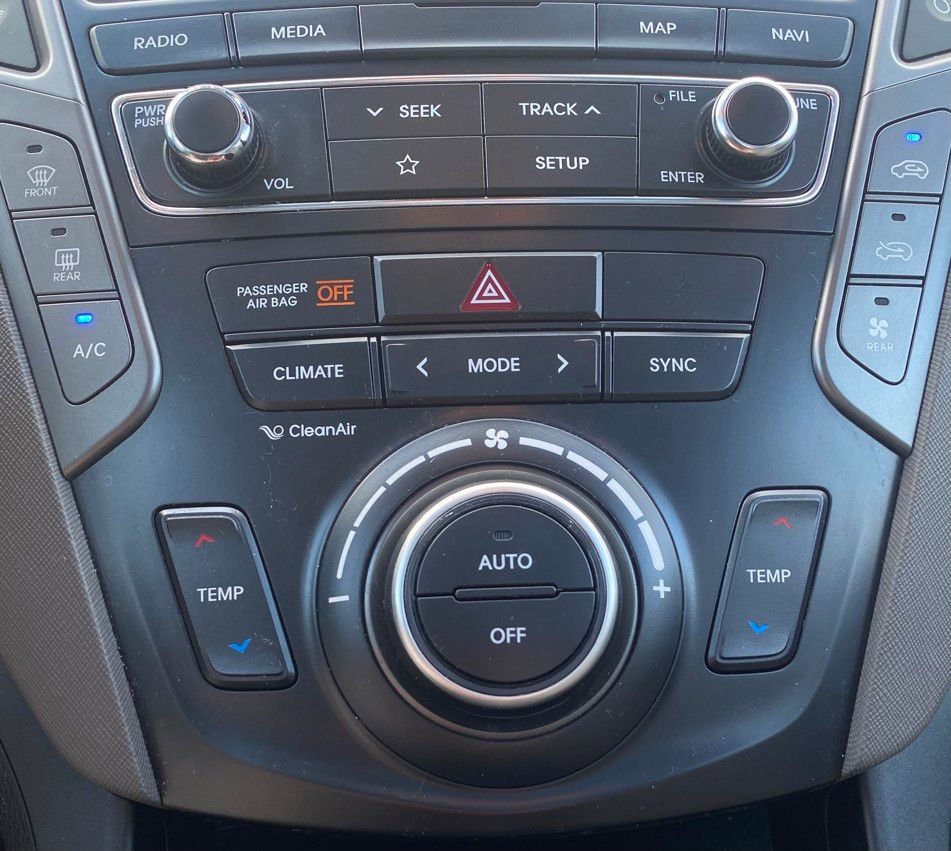 Used 2019 Hyundai Santa Fe XL image 21