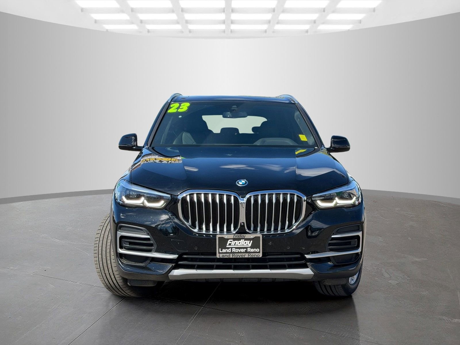 Used 2023 BMW X5 xDrive45e image 2