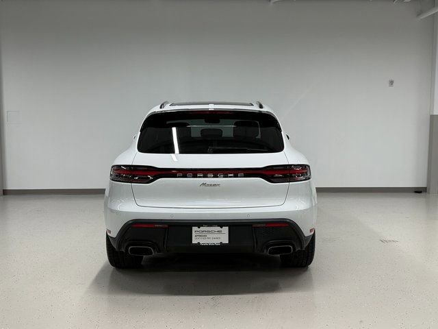 Certified 2025 Porsche Macan AWD/4WD image 9