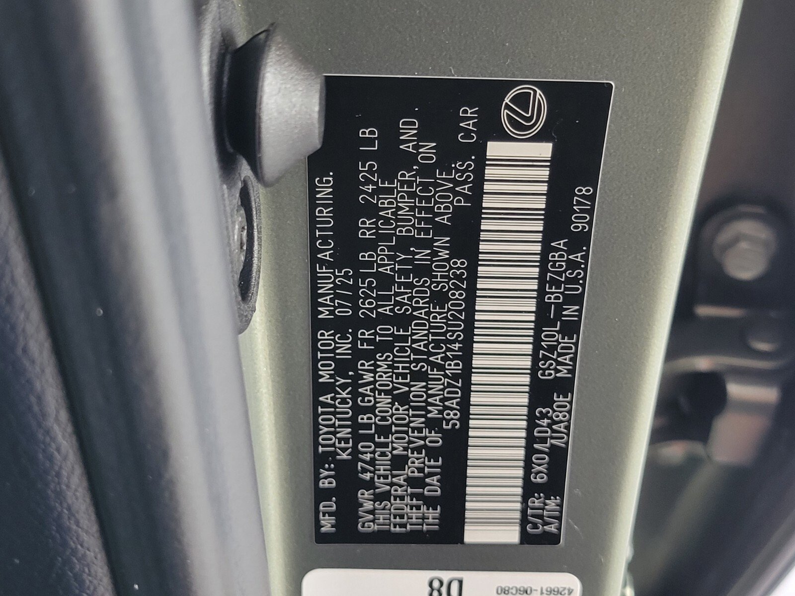 Certified 2025 Lexus ES 350 w/ Premium Package image 19