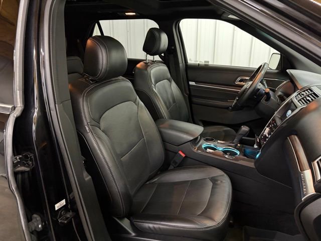 Used 2017 Ford Explorer Limited w/ Equipment Group 301A FWD image 35