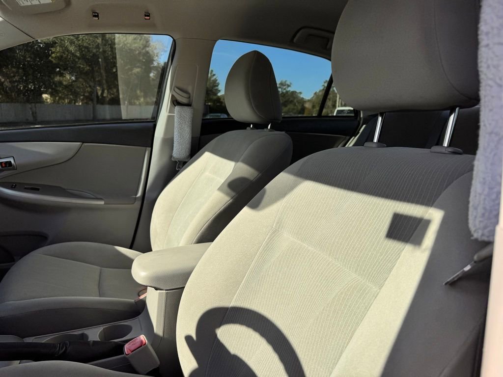 Used 2012 Toyota Corolla LE image 18