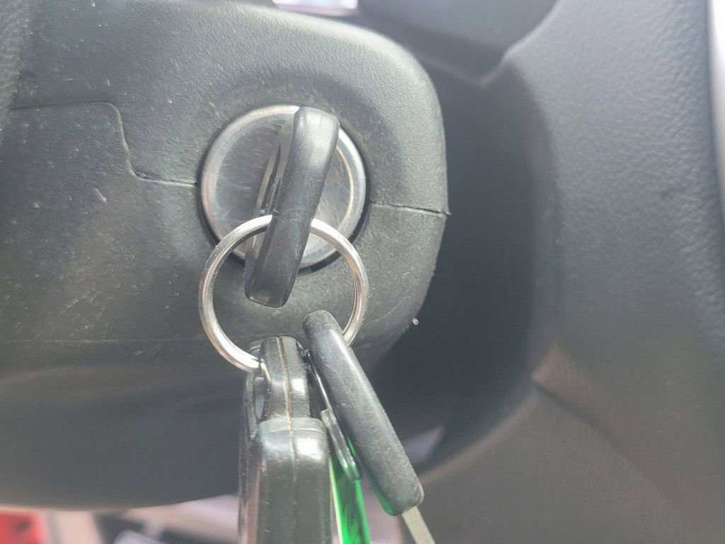 Used 2016 Chevrolet Colorado LT w/ LT Convenience Package image 26