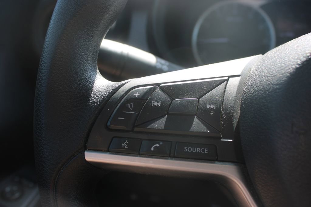 Used 2021 Nissan Kicks S image 19