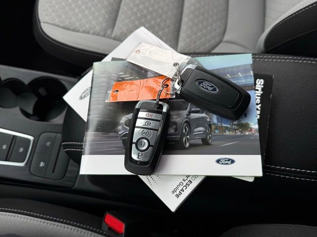 Certified 2024 Ford Escape Active AWD/4WD image 4