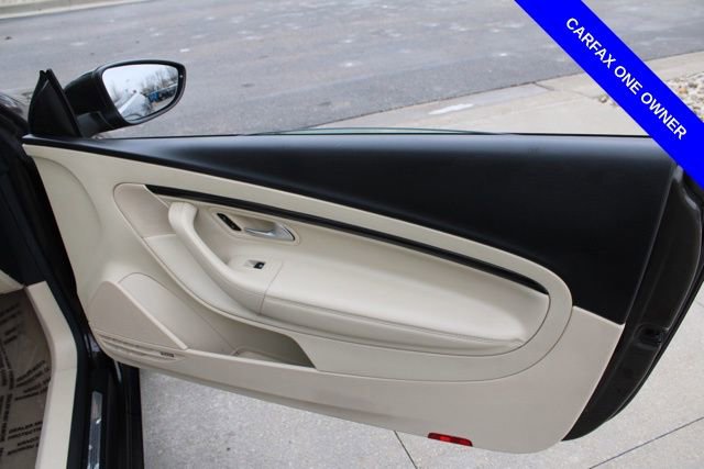 Used 2015 Volkswagen Eos Executive image 21