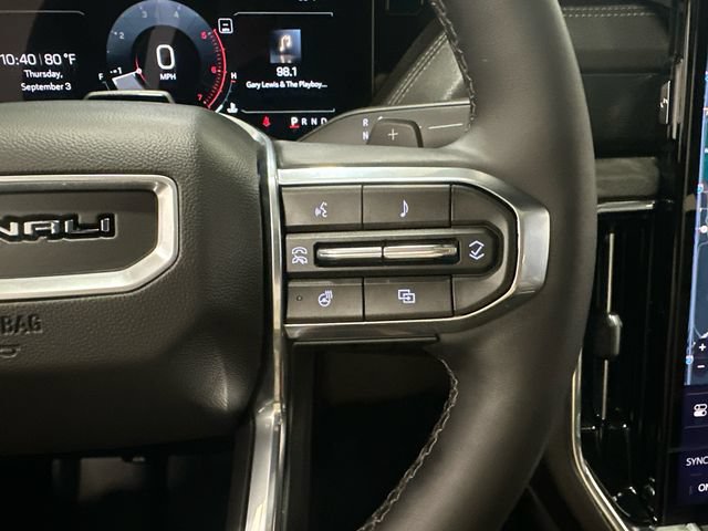 Used 2026 GMC Yukon Denali w/ Denali Reserve Package AWD/4WD image 16