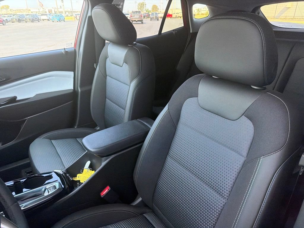 New 2026 Chevrolet Trax LT w/ Driver Confidence Package FWD image 11