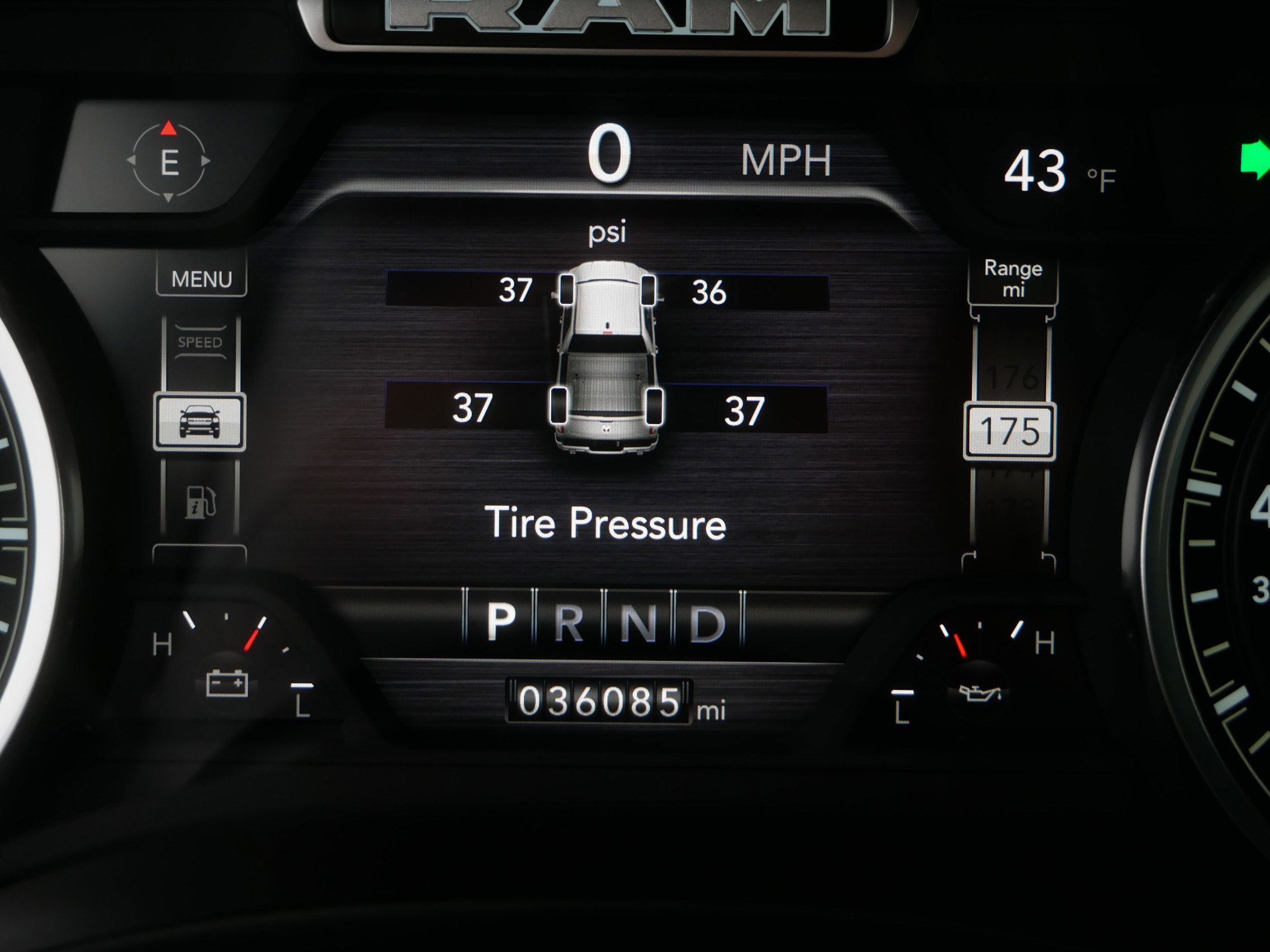 Certified 2023 RAM 1500 Laramie image 38