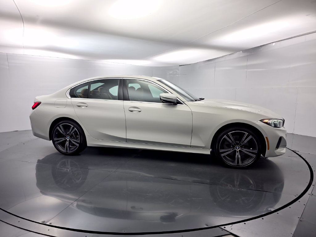 Certified 2024 BMW 330i xDrive Sedan w/ Convenience Package AWD/4WD image 3