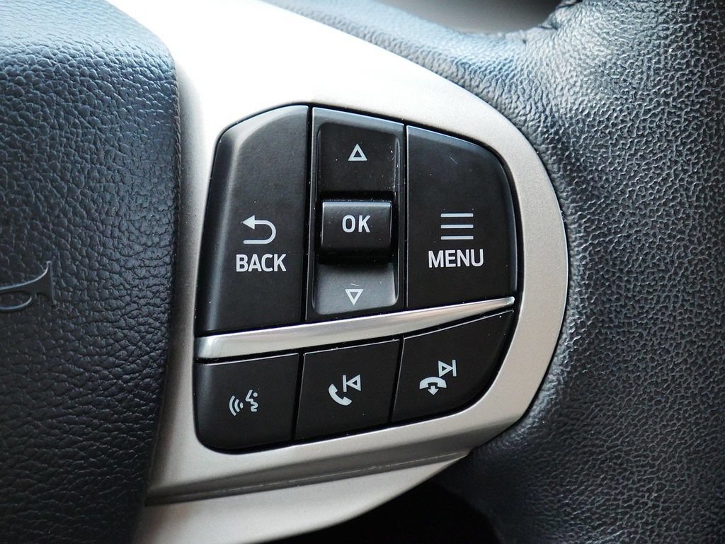 Used 2023 Ford Explorer XLT w/ Equipment Group 202A AWD/4WD image 33