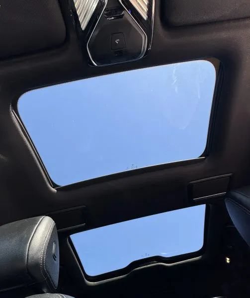 Used 2018 BMW 740i RWD image 18