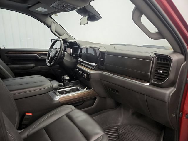 Used 2025 Chevrolet Silverado 1500 LT Trail Boss w/ Convenience Package II AWD/4WD image 23