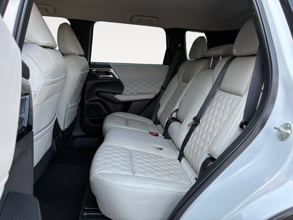 Used 2022 Mitsubishi Outlander SEL FWD image 13