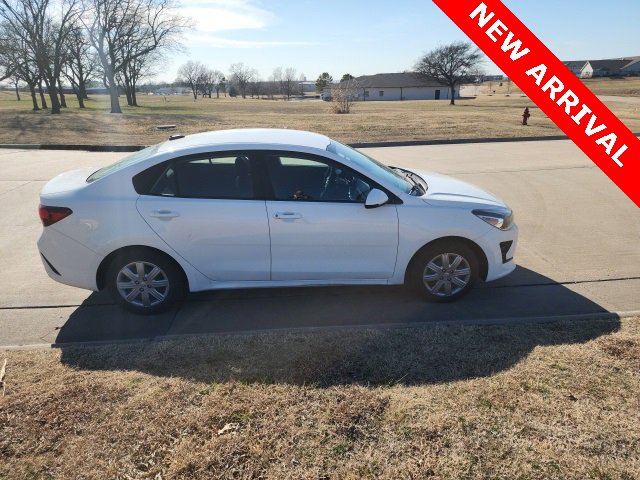 Used 2022 Kia Rio LX image 2