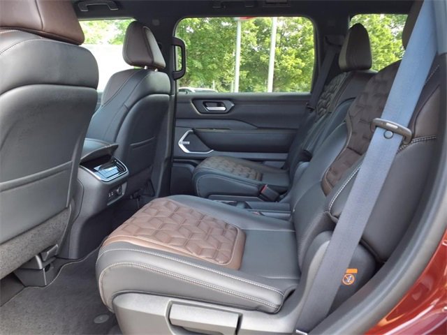 New 2025 Nissan Armada Platinum Reserve image 8