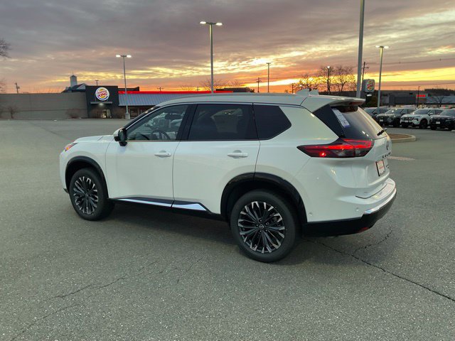 New 2026 Nissan Rogue Platinum w/ Tech Package AWD/4WD image 4