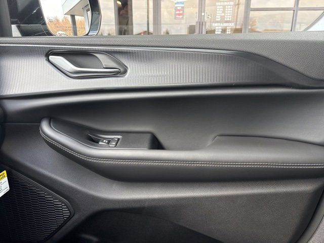 New 2025 Jeep Grand Cherokee Altitude image 23