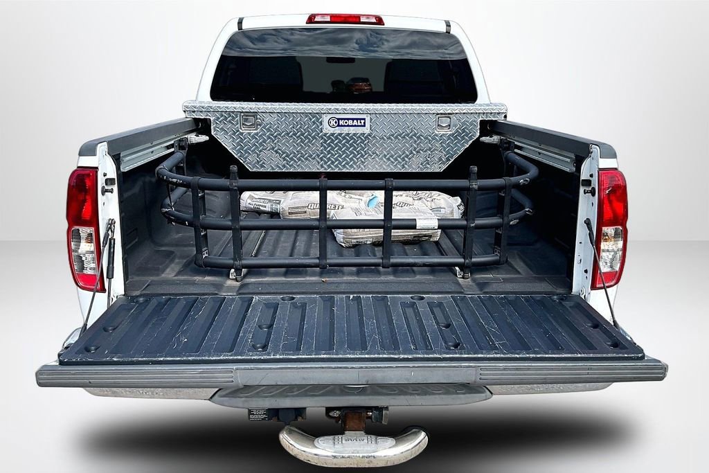 Used 2010 Nissan Frontier SE image 7