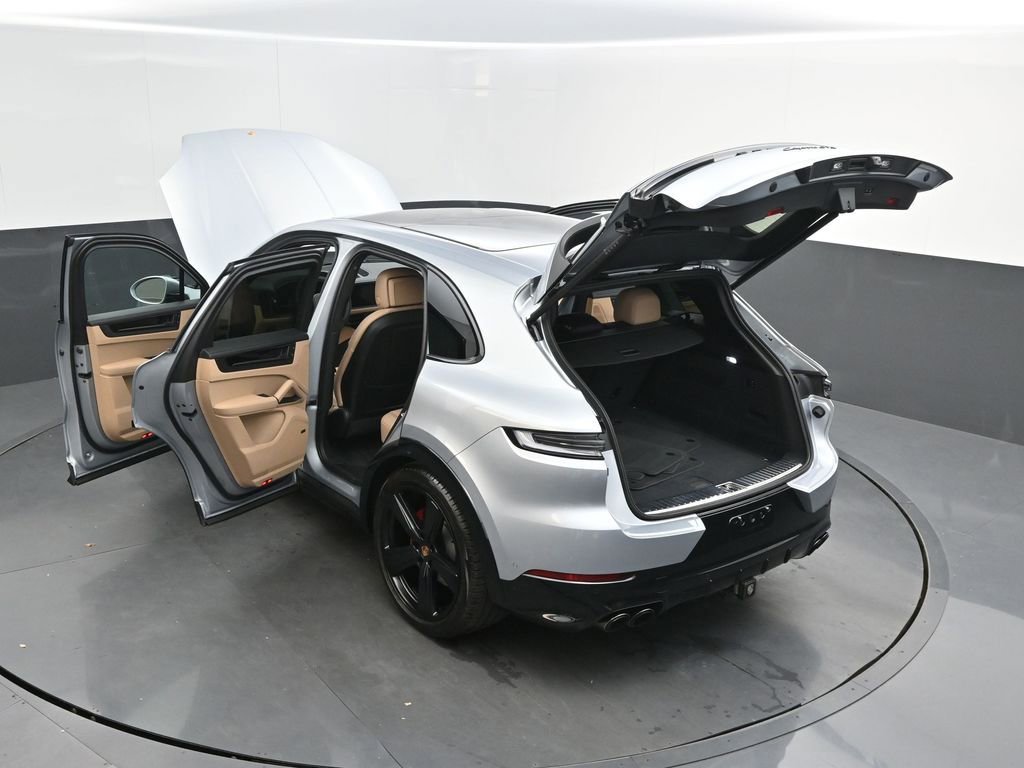 Certified 2025 Porsche Cayenne GTS image 47