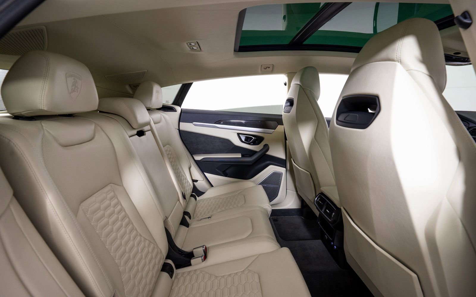 Used 2021 Lamborghini Urus image 14