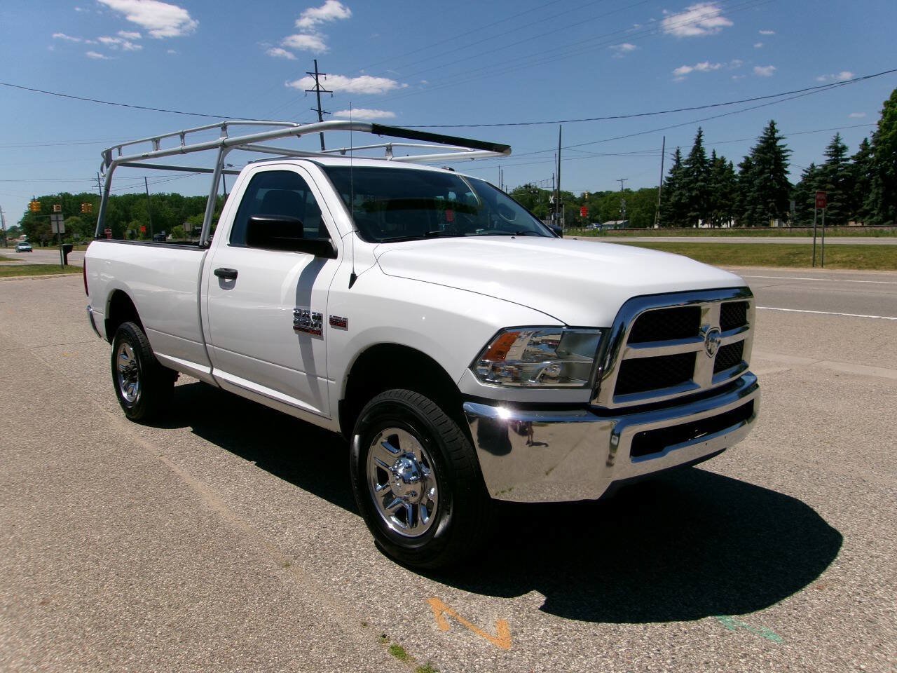 Used 2014 RAM 2500 Tradesman w/ Chrome Appearance Group AWD/4WD image 3