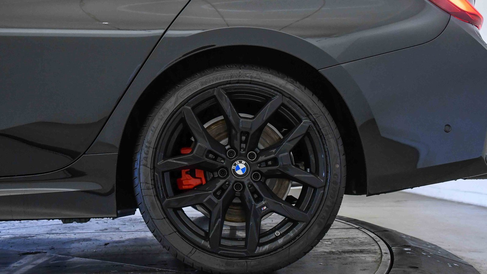 New 2026 BMW 330i Sedan w/ M Sport Package image 11