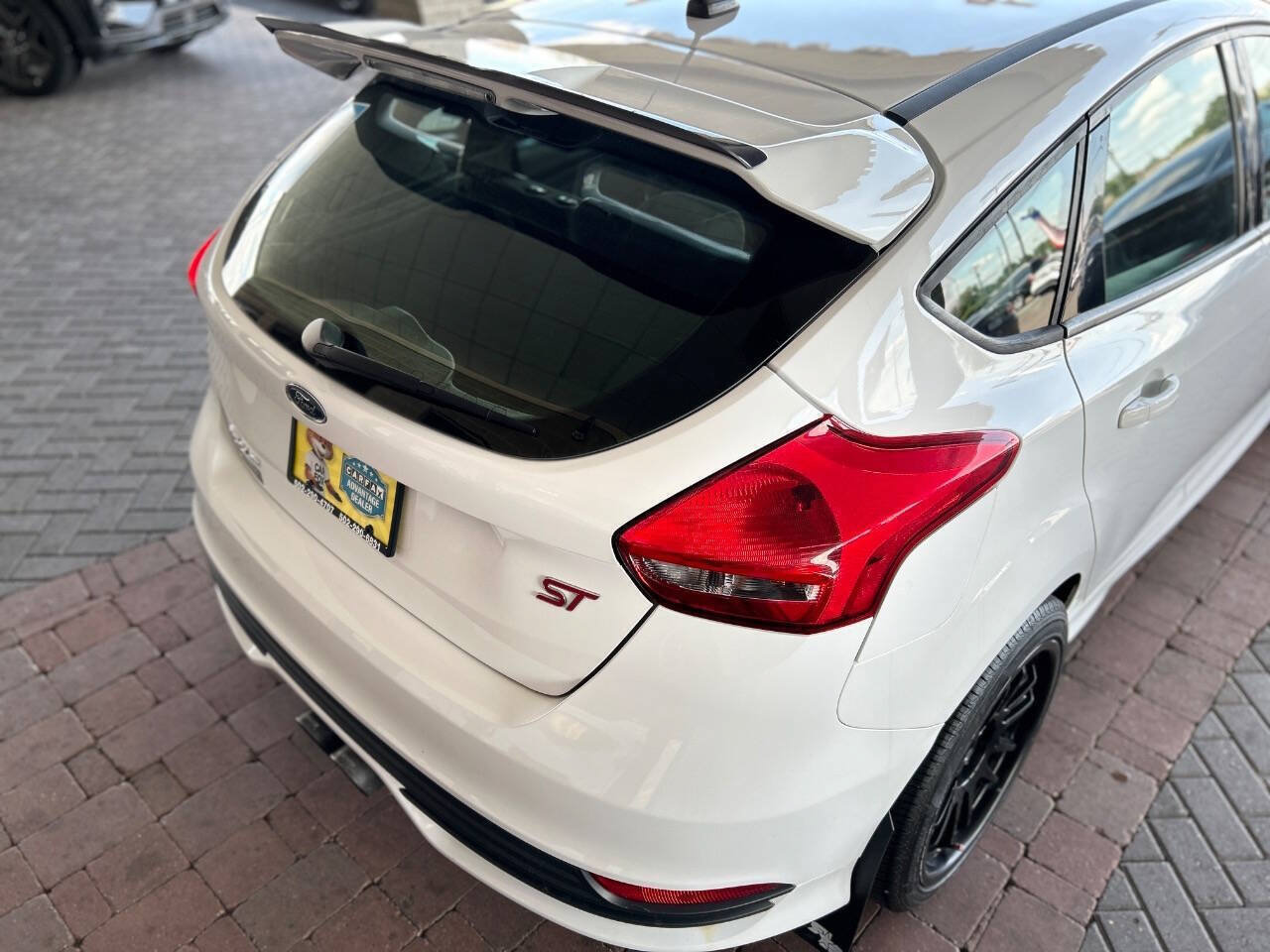 Used 2017 Ford Focus ST FWD image 21
