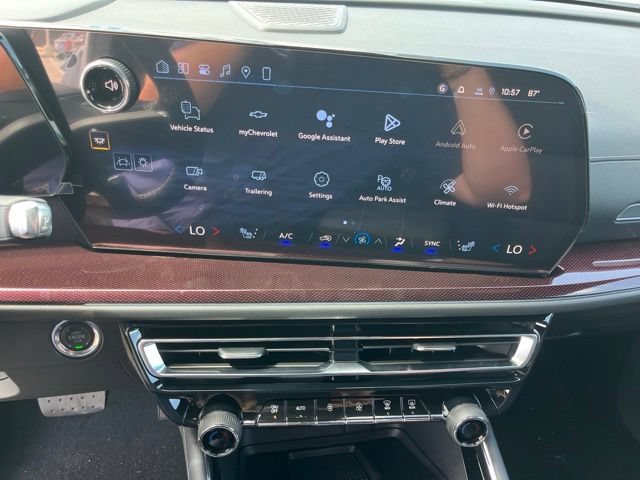 New 2026 Chevrolet Traverse Z71 w/ Enhanced Driving Package AWD/4WD image 29