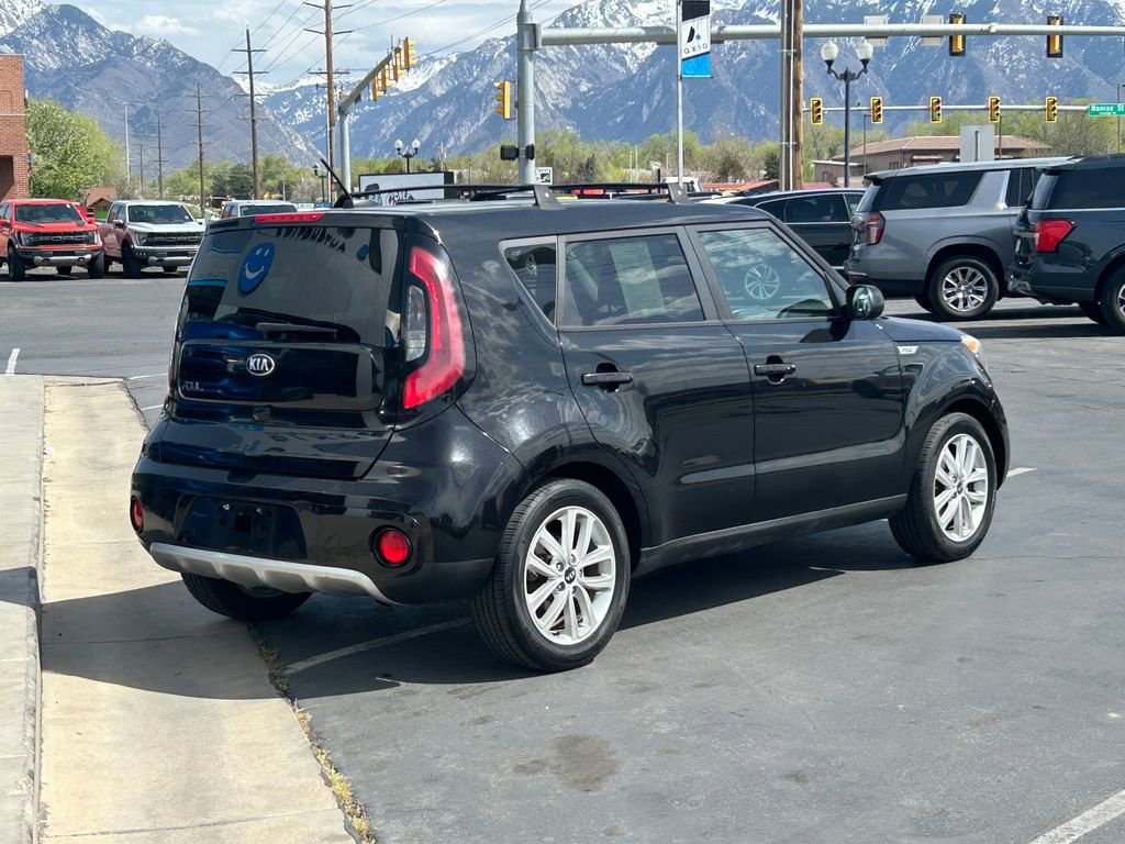 Used 2017 Kia Soul + FWD image 4