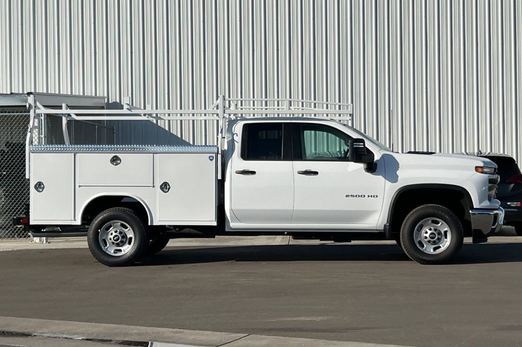 Used 2024 Chevrolet Silverado 2500 W/T w/ WT Convenience Package AWD/4WD image 3