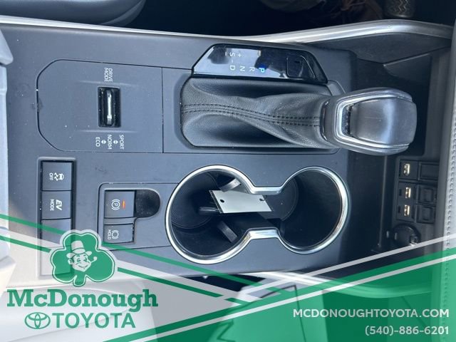 Used 2021 Toyota Highlander XLE image 9