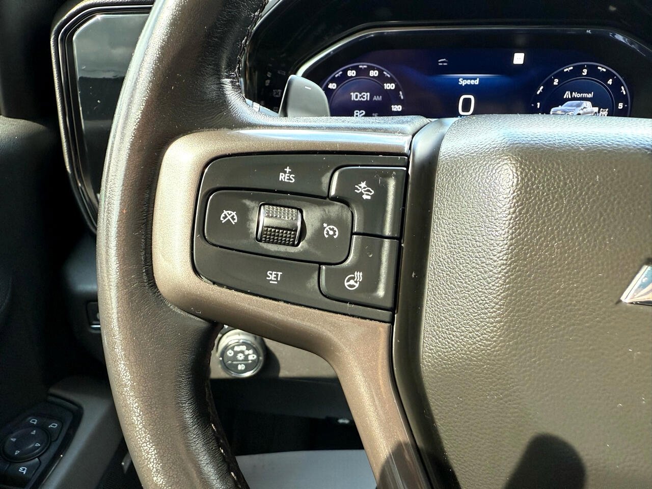 Used 2022 Chevrolet Silverado 1500 ZR2 w/ Technology Package image 16