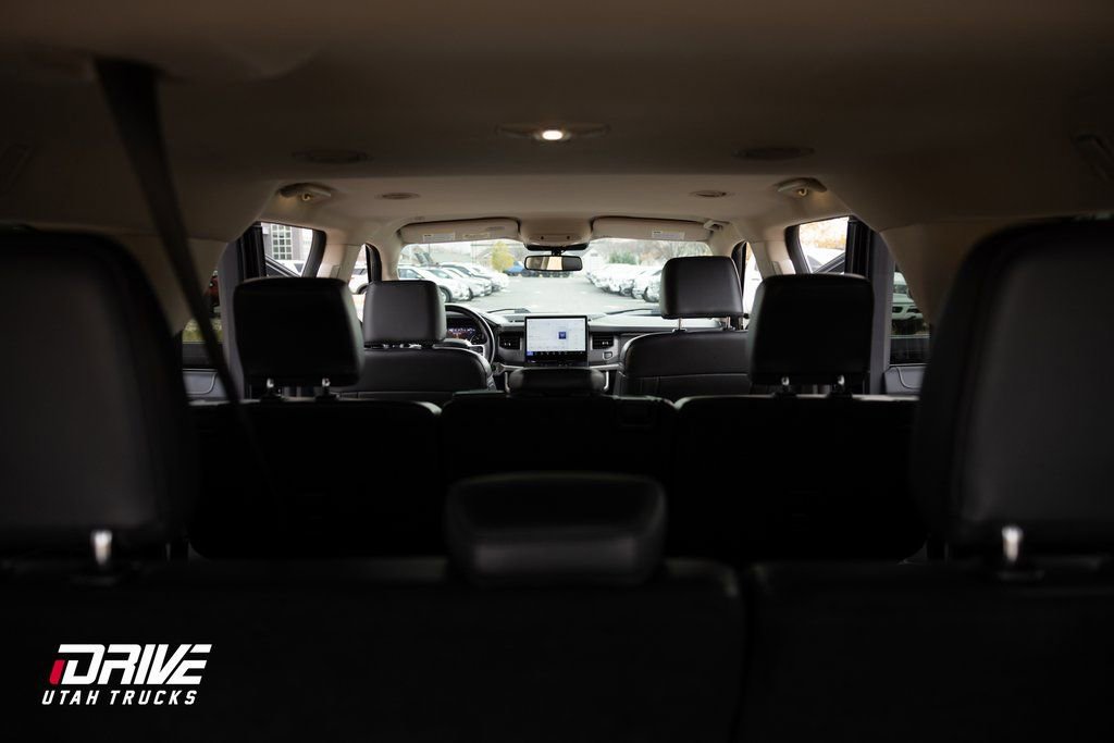 Used 2024 Ford Expedition Max XLT image 17