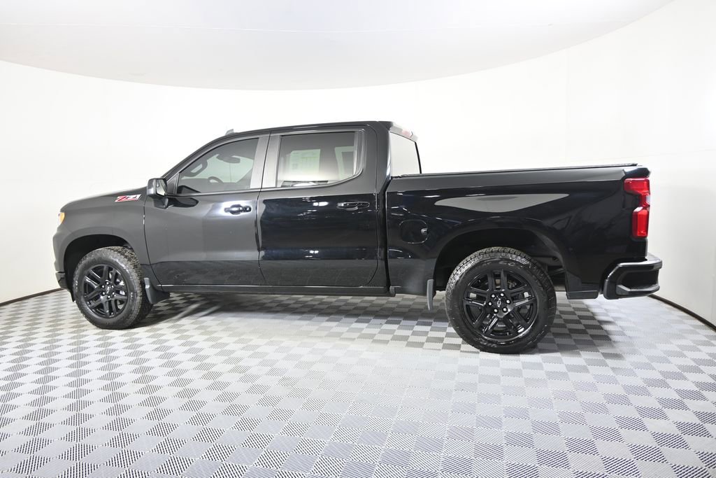 Used 2025 Chevrolet Silverado 1500 RST AWD/4WD image 3