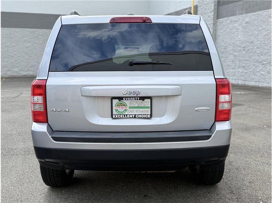 Used 2017 Jeep Patriot Latitude image 4