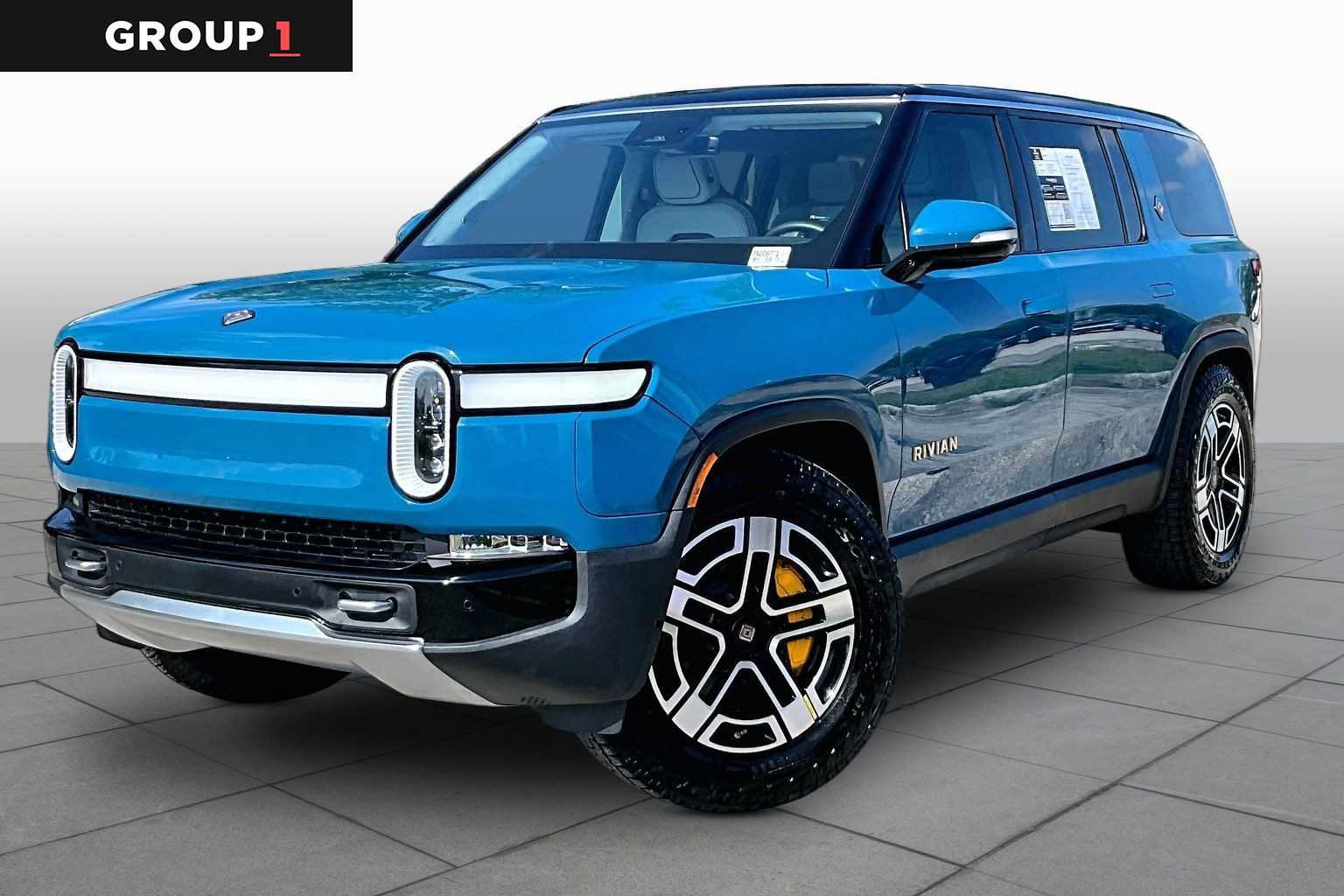Used 2023 Rivian R1S Adventure AWD/4WD image 1