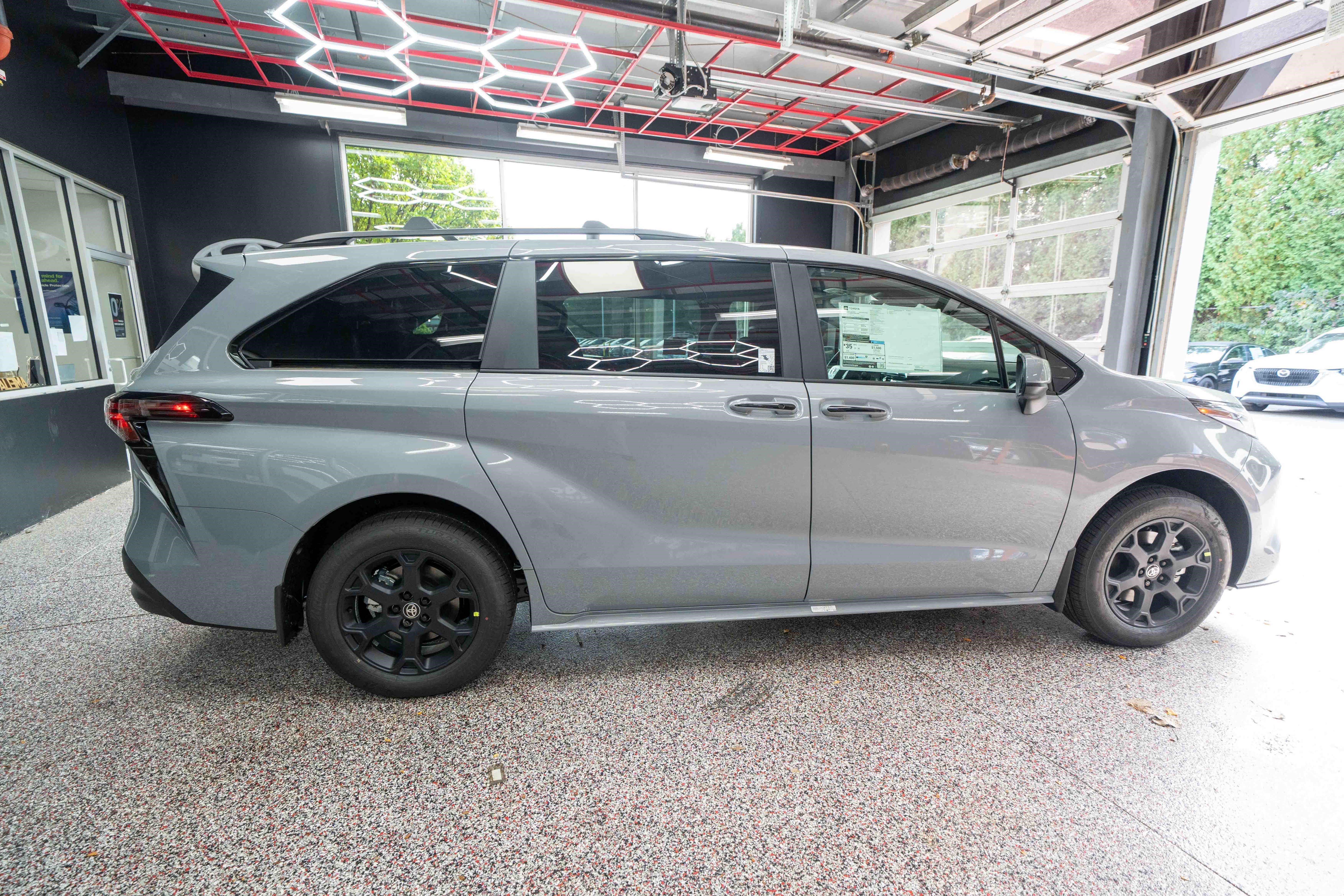 New 2026 Toyota Sienna XLE Woodland Edition AWD/4WD image 4
