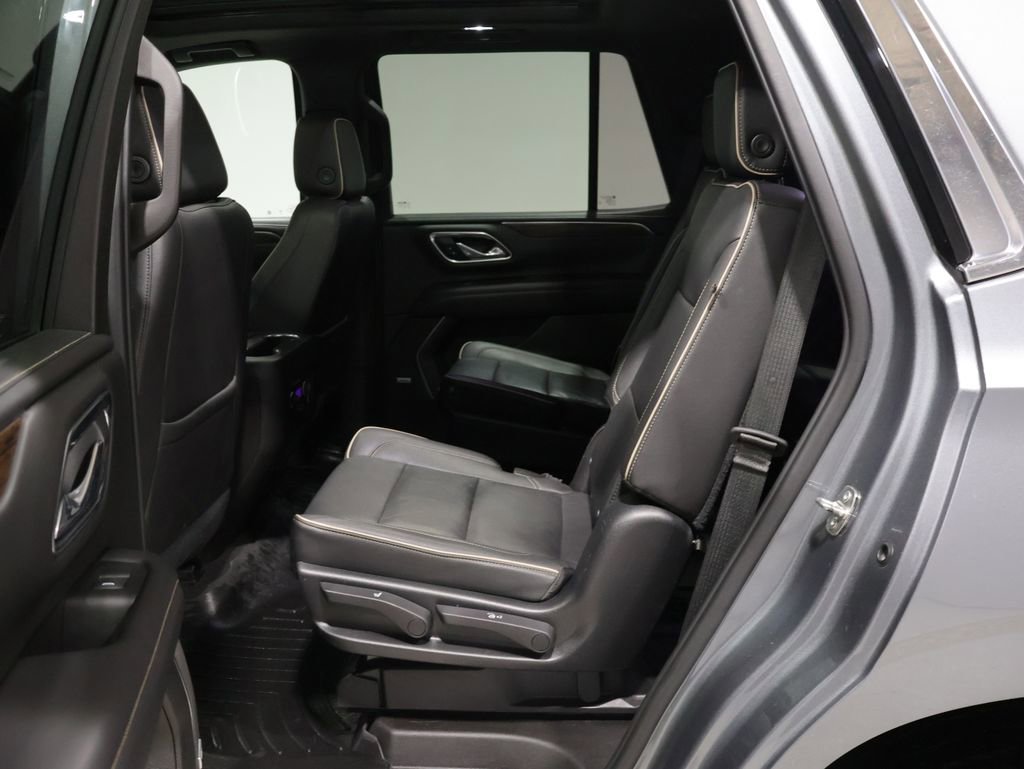 Used 2021 Chevrolet Tahoe Premier w/ Premium Package image 19