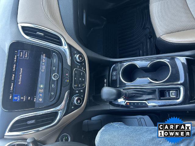 Used 2023 Chevrolet Equinox Premier image 14