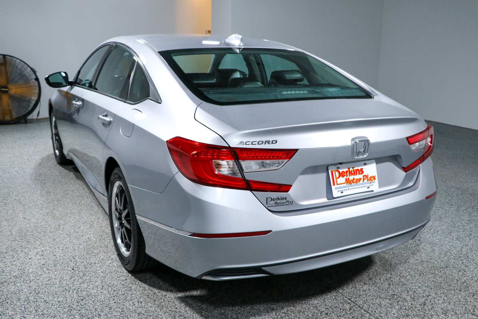 Used 2018 Honda Accord EX-L image 6