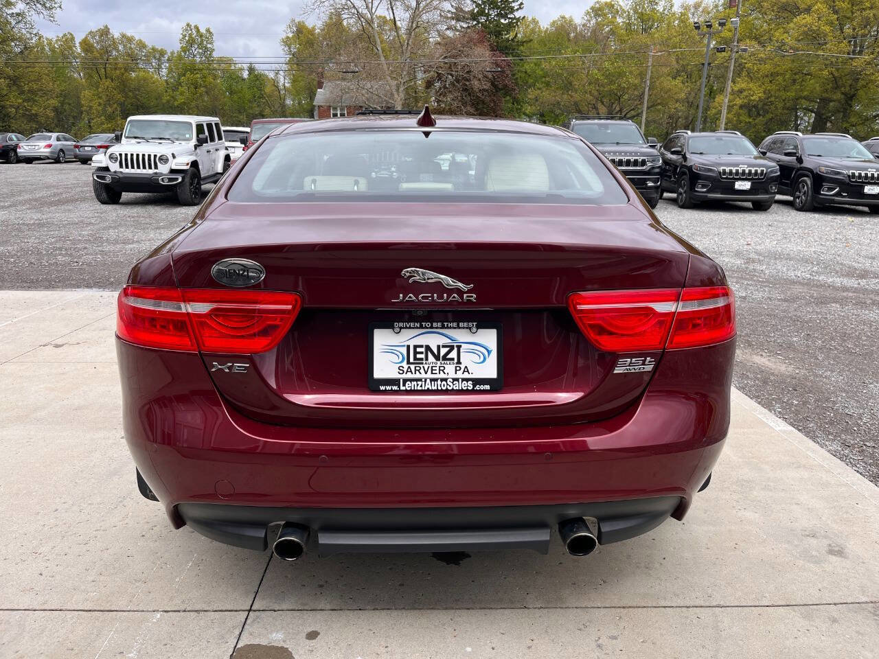 Used 2017 Jaguar XE Premium AWD/4WD image 7
