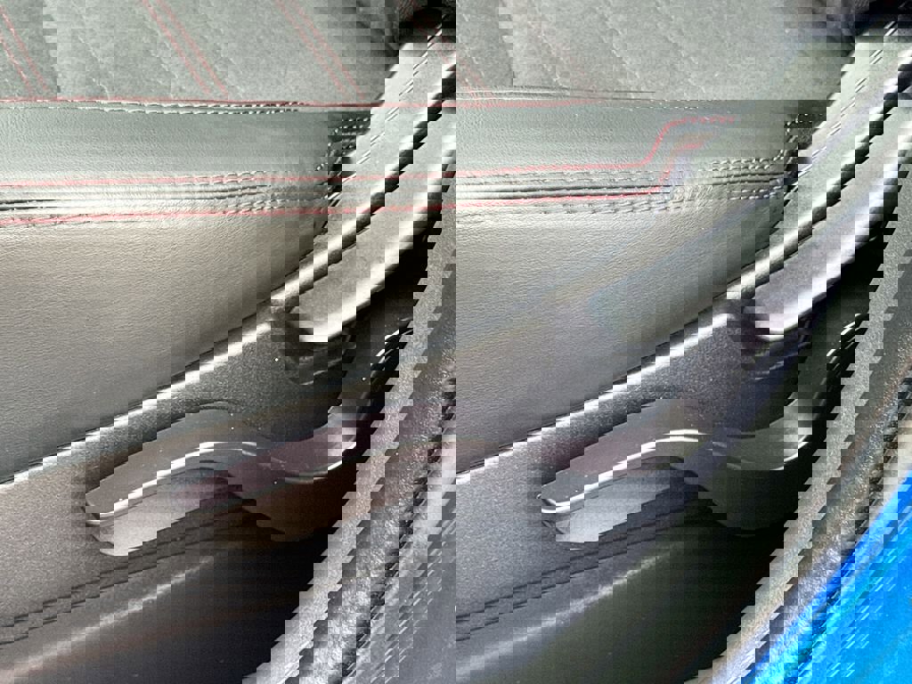 Used 2025 Mitsubishi Outlander Sport ES image 15