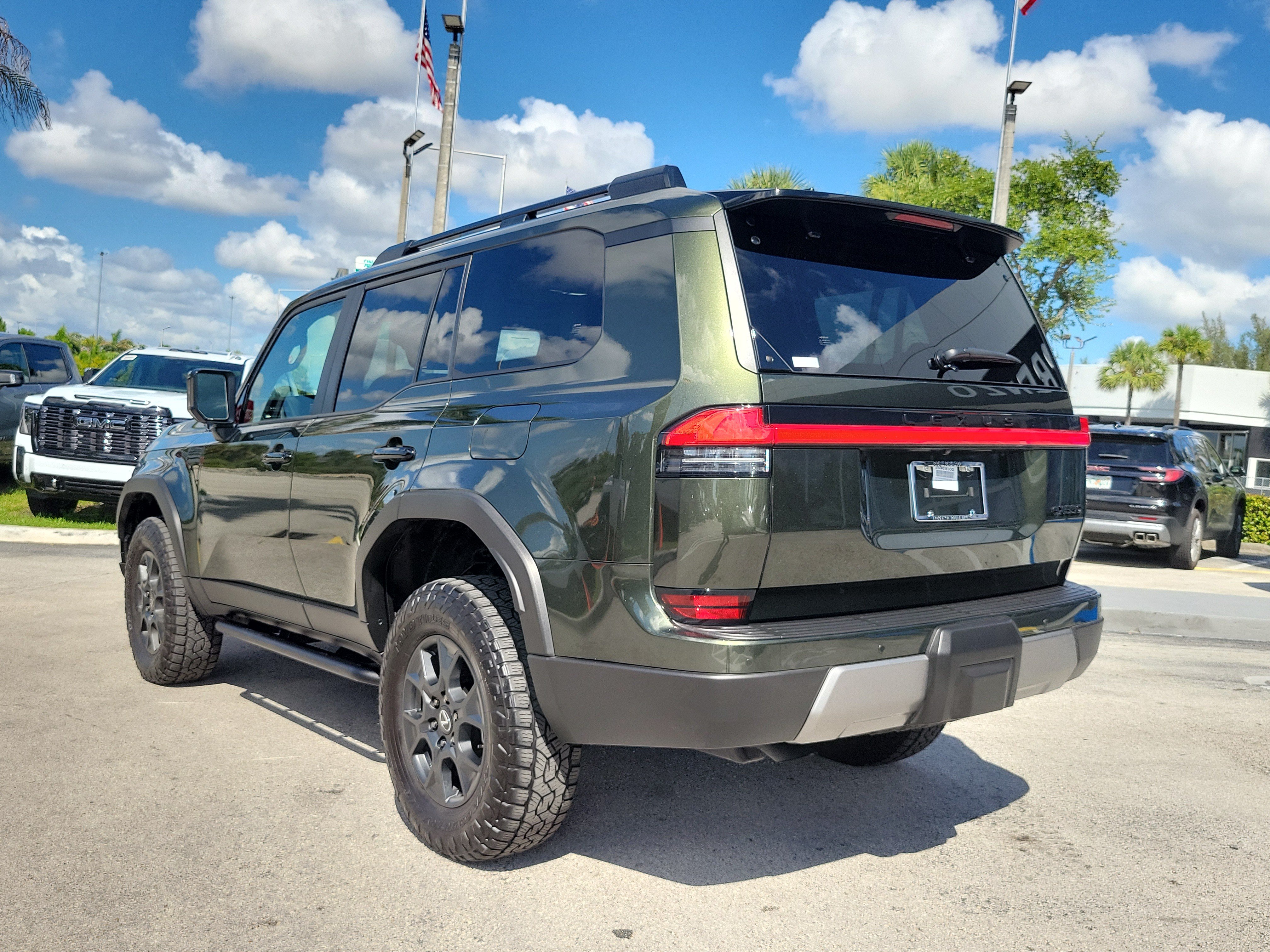 Used 2025 Lexus GX 550 AWD/4WD image 7