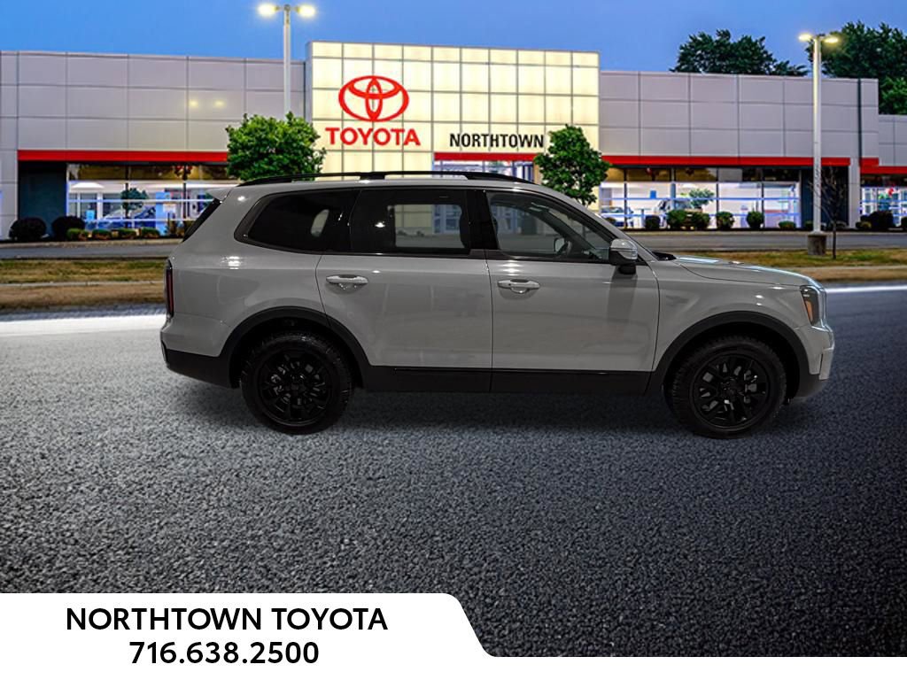 Used 2025 Kia Telluride AWD image 31